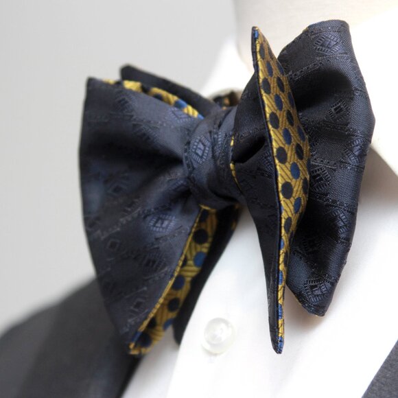 Men's Self-tied Bow Tie 100%silk Big Butterfly Bow tie S714 Gold Polka Dot - Picture 1 of 16